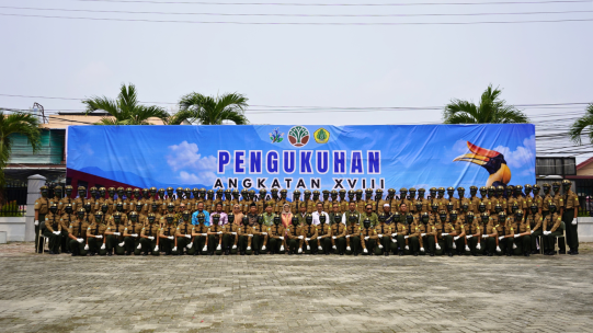 102 Siswa Angkatan XVIII SMK Kehutanan Negeri Pekanbaru Resmi Dikukuhkan